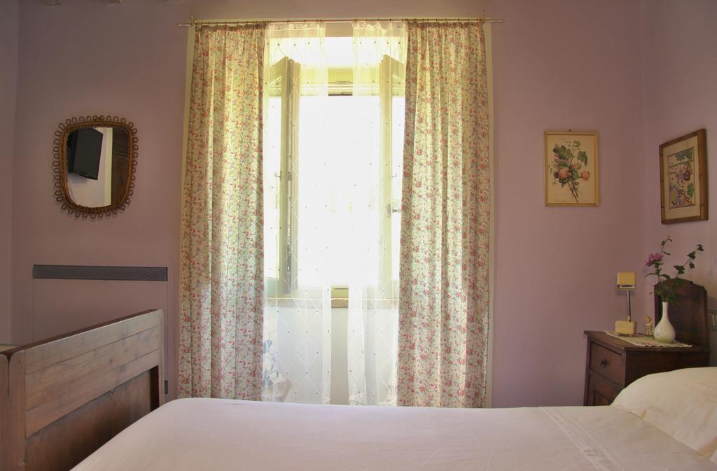 Poggio Dei Prugnoli Panzió Tavoleto Kültér fotó